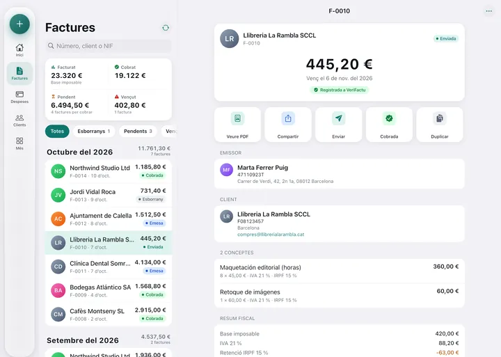 Finestra de Mac amb l’app de Fakturia: la llista de factures a l’esquerra i, a la dreta, la fitxa de la factura F-0010, registrada a VeriFactu.