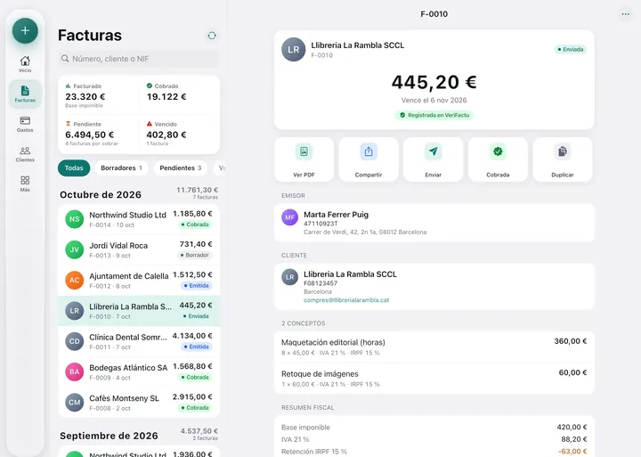 Ventana de Mac con la app de Fakturia: la lista de facturas a la izquierda y, a la derecha, la ficha de la factura F-0010, registrada en VeriFactu.